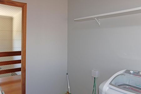 Casa de condomínio para alugar com 300m², 4 quartos e 3 vagasCozinha e Área de Serviço