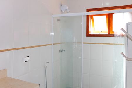 Casa de condomínio para alugar com 300m², 4 quartos e 3 vagasBanheiro 2