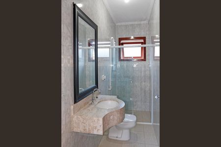 Casa de condomínio para alugar com 300m², 4 quartos e 3 vagasBanheiro 1