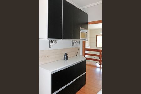 Casa de condomínio para alugar com 300m², 4 quartos e 3 vagasCozinha e Área de Serviço