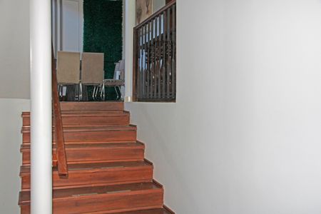 Casa de condomínio para alugar com 300m², 4 quartos e 3 vagasSala