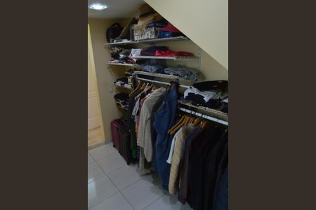 Casa de condomínio à venda com 367m², 4 quartos e 6 vagasCloset da Suíte