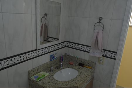 Casa de condomínio à venda com 367m², 4 quartos e 6 vagasBanheiro Social