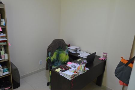 Casa de condomínio à venda com 367m², 4 quartos e 6 vagasQuarto 1