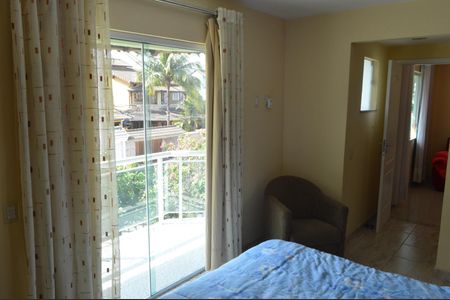 Casa de condomínio à venda com 367m², 4 quartos e 6 vagasSuíte