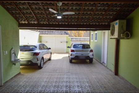 Casa de condomínio à venda com 367m², 4 quartos e 6 vagasGaragem