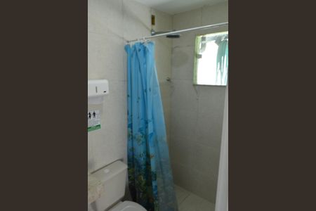 Casa de condomínio à venda com 367m², 4 quartos e 6 vagasBanheiro da Churrasqueira