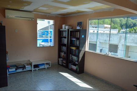 Casa de condomínio à venda com 367m², 4 quartos e 6 vagasQuarto 3