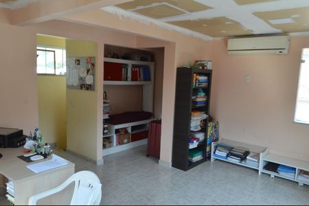 Casa de condomínio à venda com 367m², 4 quartos e 6 vagasQuarto 3