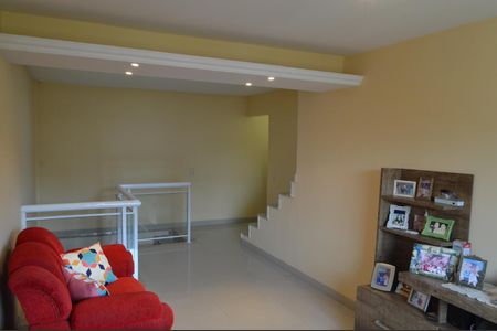 Casa de condomínio à venda com 367m², 4 quartos e 6 vagasSala 2