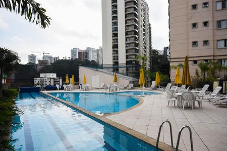Apartamento à venda com 97m², 3 quartos e 2 vagasÁrea comum - Piscina