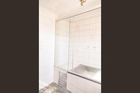 Casa para alugar com 730m², 5 quartos e 6 vagasBanheiro da Edícula