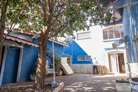 Casa para alugar com 730m², 5 quartos e 6 vagasQuintal 2