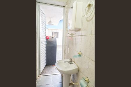 Casa para alugar com 730m², 5 quartos e 6 vagasBanheiro de Serviço