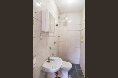 Casa para alugar com 730m², 5 quartos e 6 vagasBanheiro de Serviço