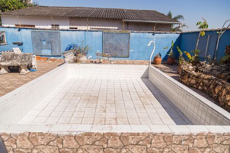 Casa para alugar com 730m², 5 quartos e 6 vagasÁrea comum - Piscina