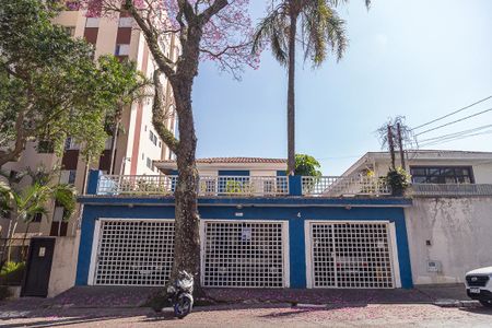 Casa para alugar com 730m², 5 quartos e 6 vagasFachada