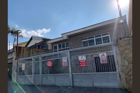 Casa à venda com 239m², 3 quartos e 5 vagasFachada