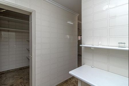 Apartamento para alugar com 560m², 4 quartos e 5 vagas Apartamento para alugar com 560m², 4 quartos e 5 vagasCozinha