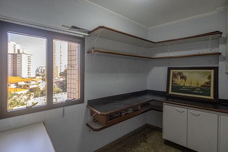 Apartamento para alugar com 560m², 4 quartos e 5 vagas Apartamento para alugar com 560m², 4 quartos e 5 vagasQuarto de Serviço 3