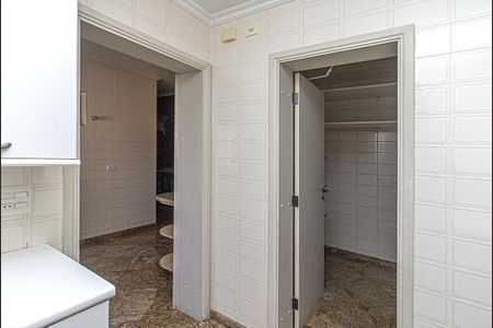 Apartamento para alugar com 560m², 4 quartos e 5 vagas Apartamento para alugar com 560m², 4 quartos e 5 vagasCozinha