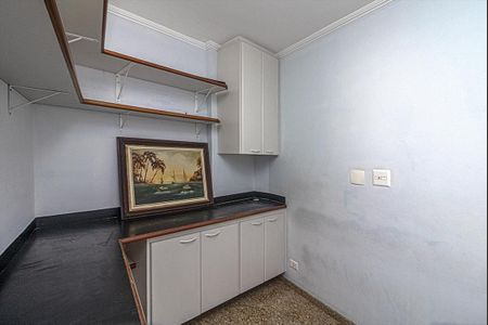 Apartamento para alugar com 560m², 4 quartos e 5 vagas Apartamento para alugar com 560m², 4 quartos e 5 vagasQuarto de Serviço 3