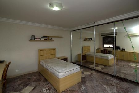 Apartamento para alugar com 560m², 4 quartos e 5 vagas Apartamento para alugar com 560m², 4 quartos e 5 vagasSuíte 3