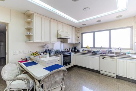 Apartamento à venda com 420m², 4 quartos e 5 vagasCozinha