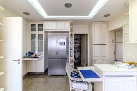 Apartamento à venda com 420m², 4 quartos e 5 vagasCozinha