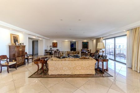 Apartamento à venda com 420m², 4 quartos e 5 vagasSala