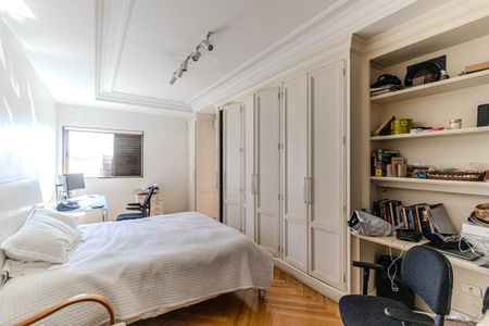 Apartamento à venda com 420m², 4 quartos e 5 vagasSuíte 1