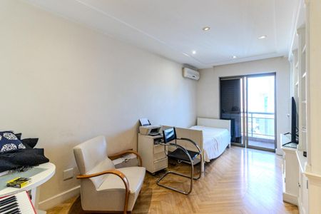 Apartamento à venda com 420m², 4 quartos e 5 vagasSuíte 2