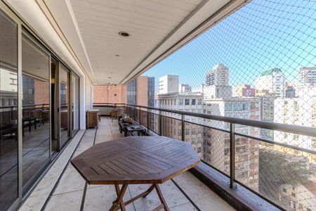 Apartamento à venda com 420m², 4 quartos e 5 vagasVaranda Sala de Jantar