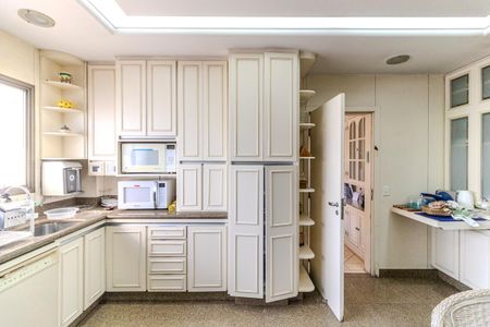 Apartamento à venda com 420m², 4 quartos e 5 vagasCozinha