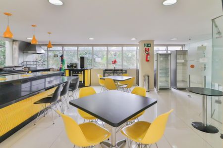 Apartamento para alugar com 55m², 2 quartos e 1 vaga Apartamento para alugar com 55m², 2 quartos e 1 vagaÁrea comum - Salão de festas