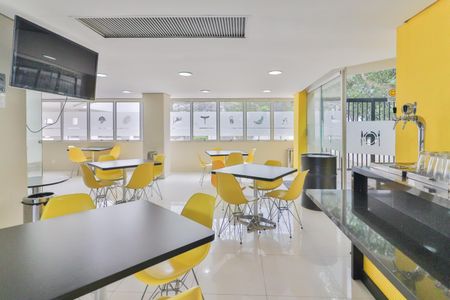 Apartamento para alugar com 55m², 2 quartos e 1 vaga Apartamento para alugar com 55m², 2 quartos e 1 vagaÁrea comum - Salão de festas