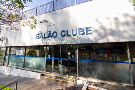 Apartamento para alugar com 55m², 2 quartos e 1 vaga Apartamento para alugar com 55m², 2 quartos e 1 vagaClube