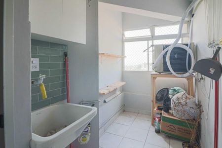 Apartamento para alugar com 55m², 2 quartos e 1 vaga Apartamento para alugar com 55m², 2 quartos e 1 vagaCozinha e Área de Serviço