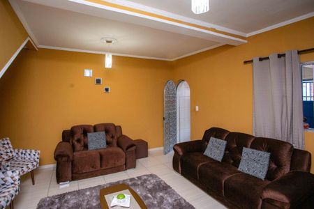 Casa à venda com 125m², 2 quartos e 2 vagasSala