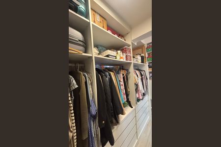 Casa à venda com 160m², 4 quartos e 3 vagasCloset da suíte 1