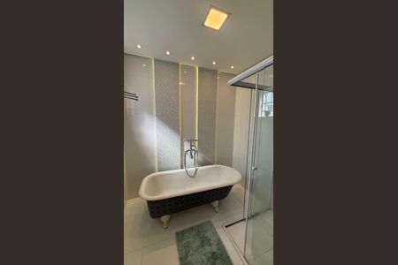 Casa à venda com 160m², 4 quartos e 3 vagasBanheiro da Suíte 1