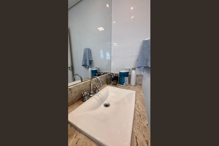 Casa à venda com 160m², 4 quartos e 3 vagasBanheiro da Suíte 1