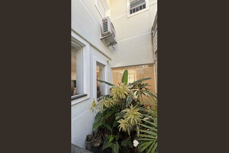 Casa à venda com 160m², 4 quartos e 3 vagasQuintal