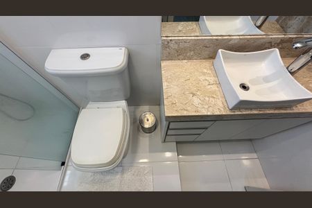 Casa à venda com 160m², 4 quartos e 3 vagasBanheiro da Suíte 2