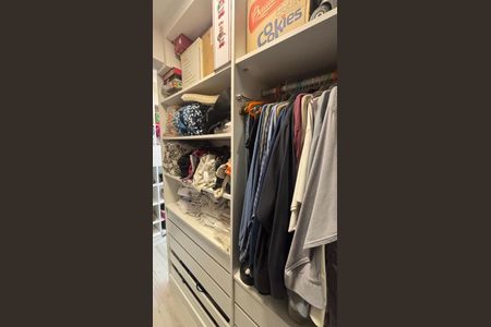 Casa à venda com 160m², 4 quartos e 3 vagasCloset da suíte 1