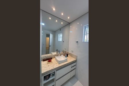 Casa à venda com 160m², 4 quartos e 3 vagasBanheiro da Suíte 4