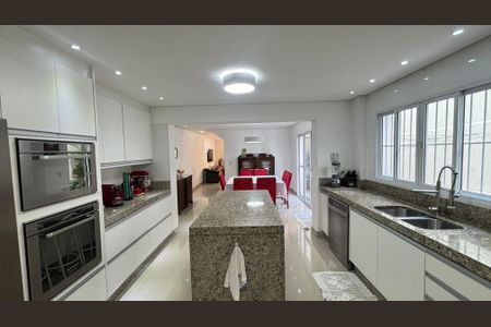 Casa à venda com 160m², 4 quartos e 3 vagasCozinha