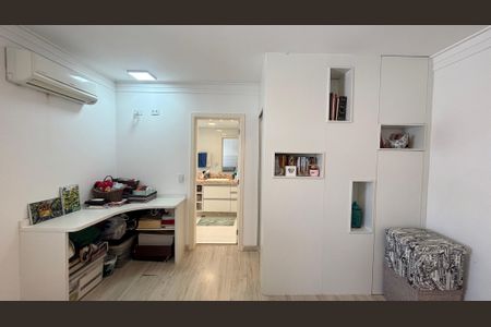 Casa à venda com 160m², 4 quartos e 3 vagasSuíte 1