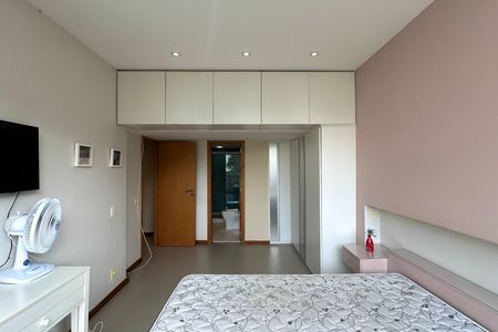 Apartamento à venda com 129m², 3 quartos e sem vagaSuíte