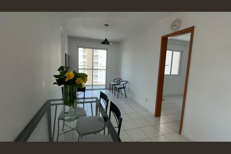 Apartamento para alugar com 65m², 3 quartos e 1 vaga Apartamento para alugar com 65m², 3 quartos e 1 vagaSala